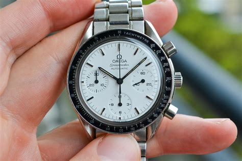 omega speedmaster white face